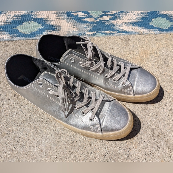 Size 13 Silver Chuck Taylor low - Picture 2 of 3
